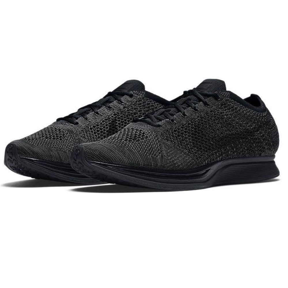 Nike Flyknit Racer Triple black